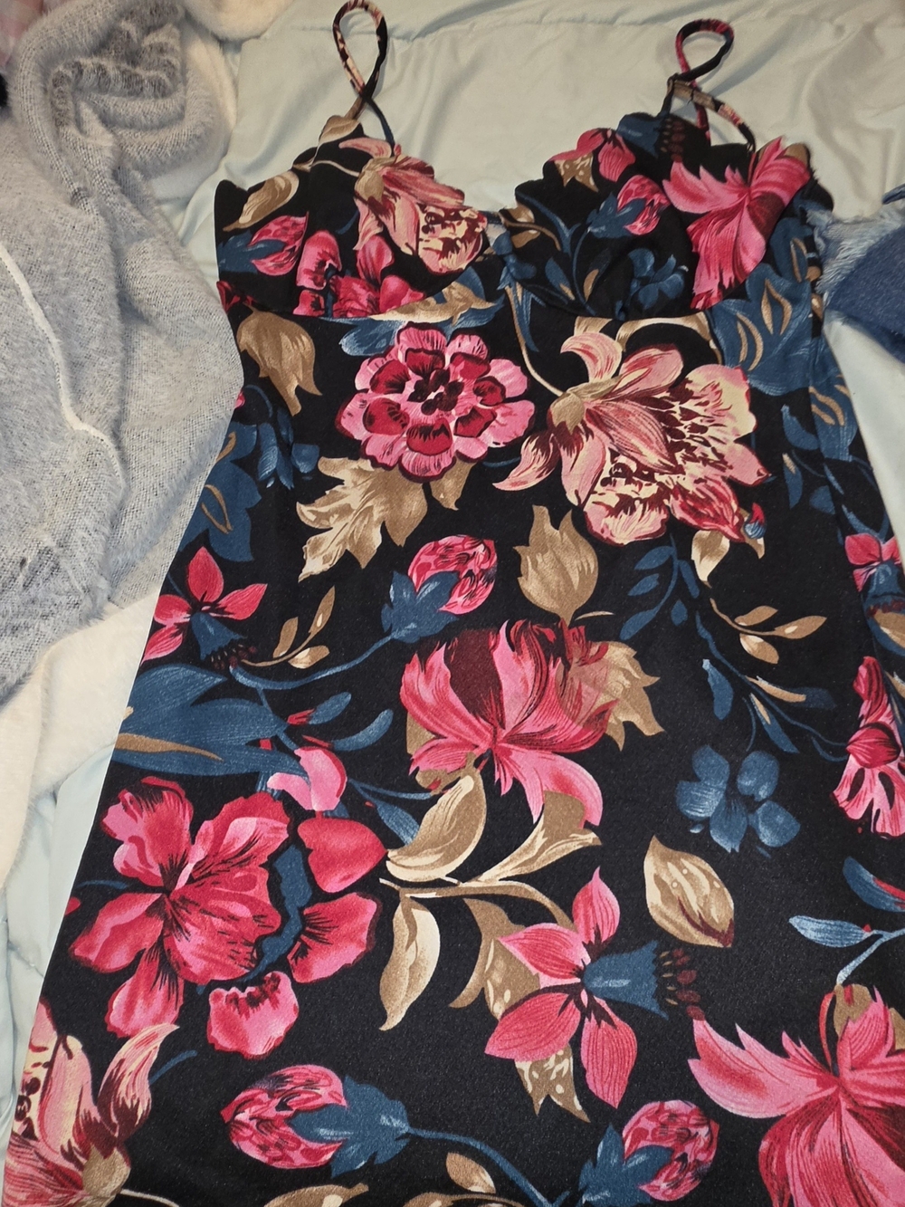 Floral Spaghetti-Strap Dress in Black and Pink Urban Outfitters Sz Sm